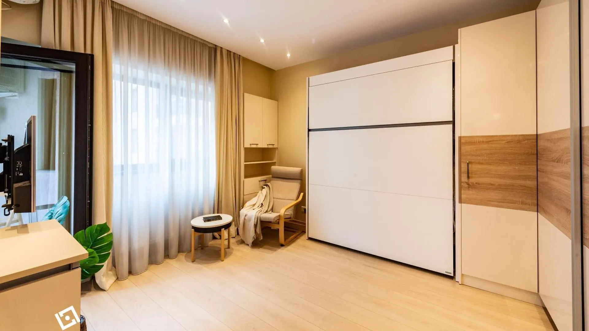 Cozy Studio Close To Tineretului Park Bucharest Romania